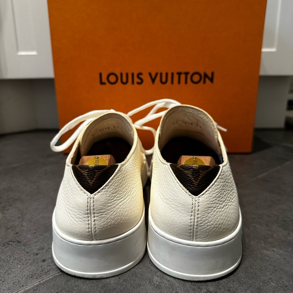 Louis Vuitton Resort Sneaker - Crème White - Picture 2 of 7